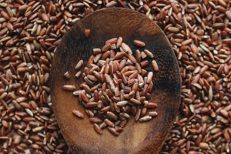 Tips Memasak Nasi Beras Merah Agar Tetap Pulen