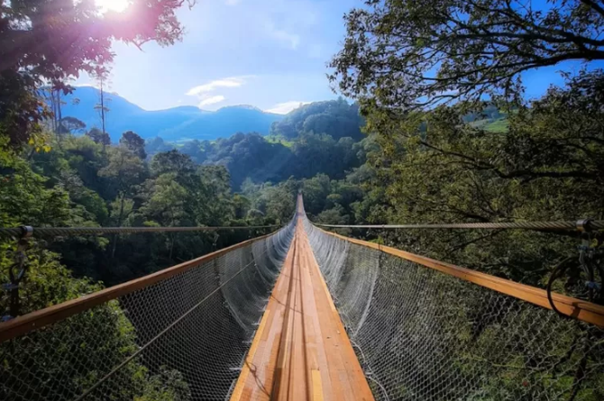 Jembatan Gantung Rengganis Bandung Jadi yang Terpanjang di Asia Tenggara