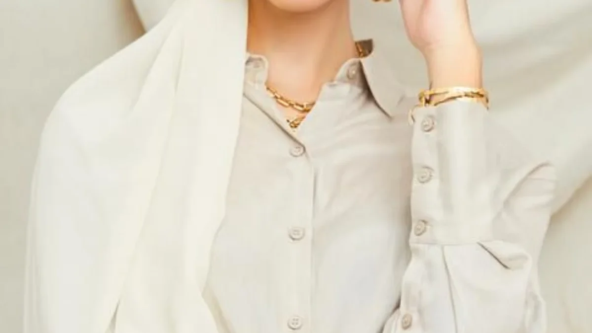 Tips Jitu Merawat Hijab Putih agar Tetap Cantik dan Bersih